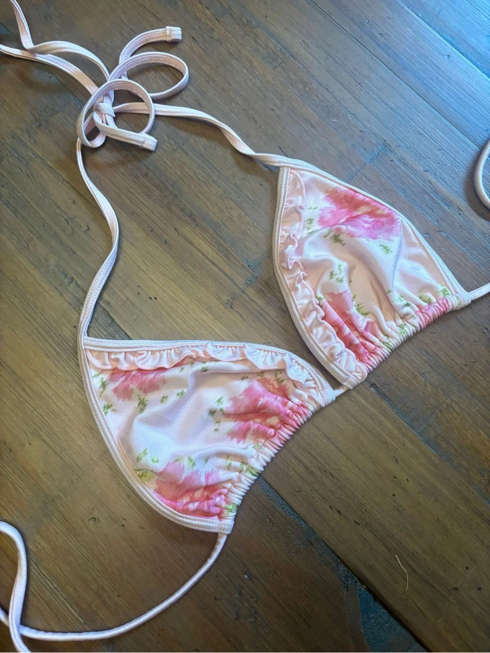 NWOT Frankie’s bikinis x Sydney Sweeney Mio Amore triangle bikini top